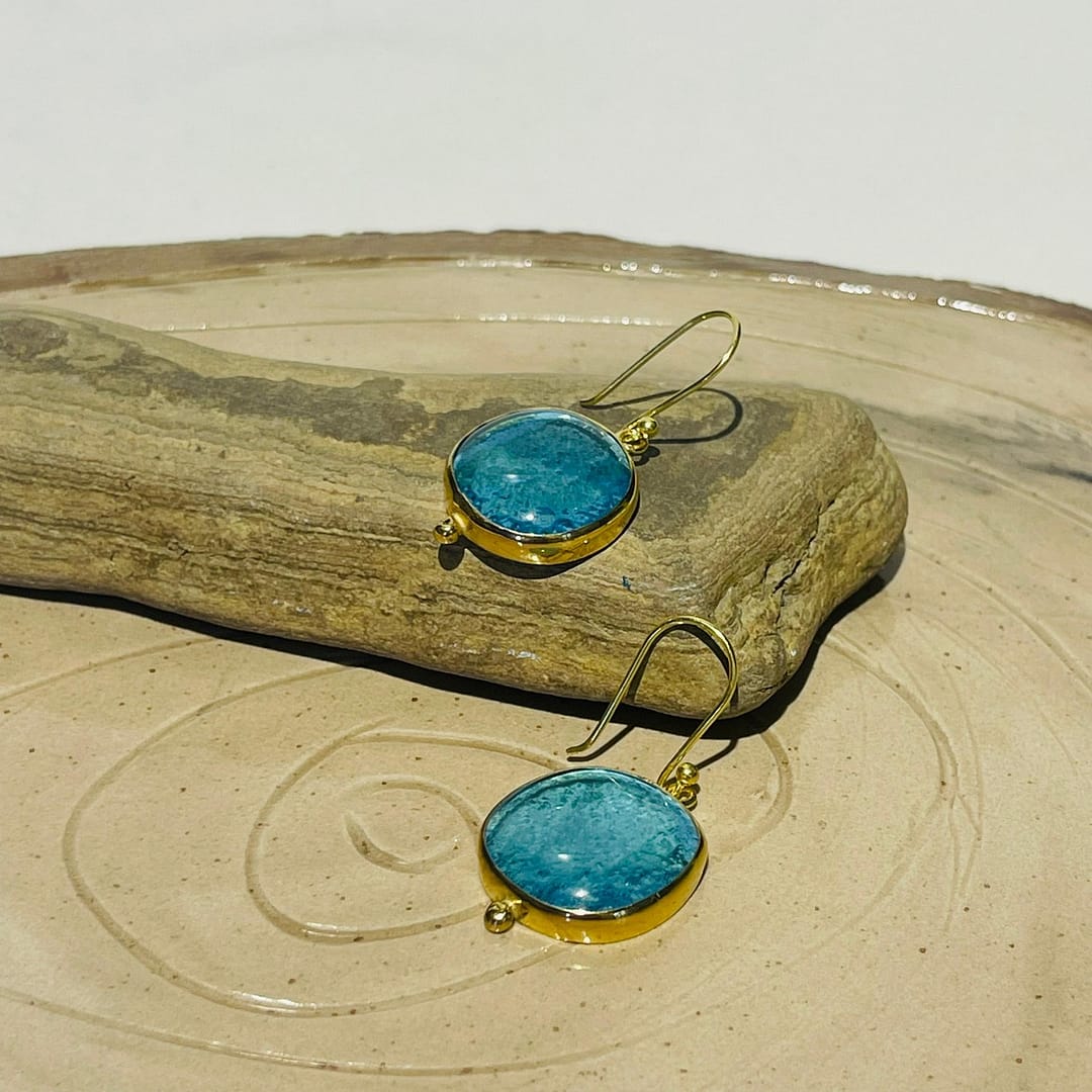 Açık Mavi Yuvarlak Tasarım Küpe - Görsel 3