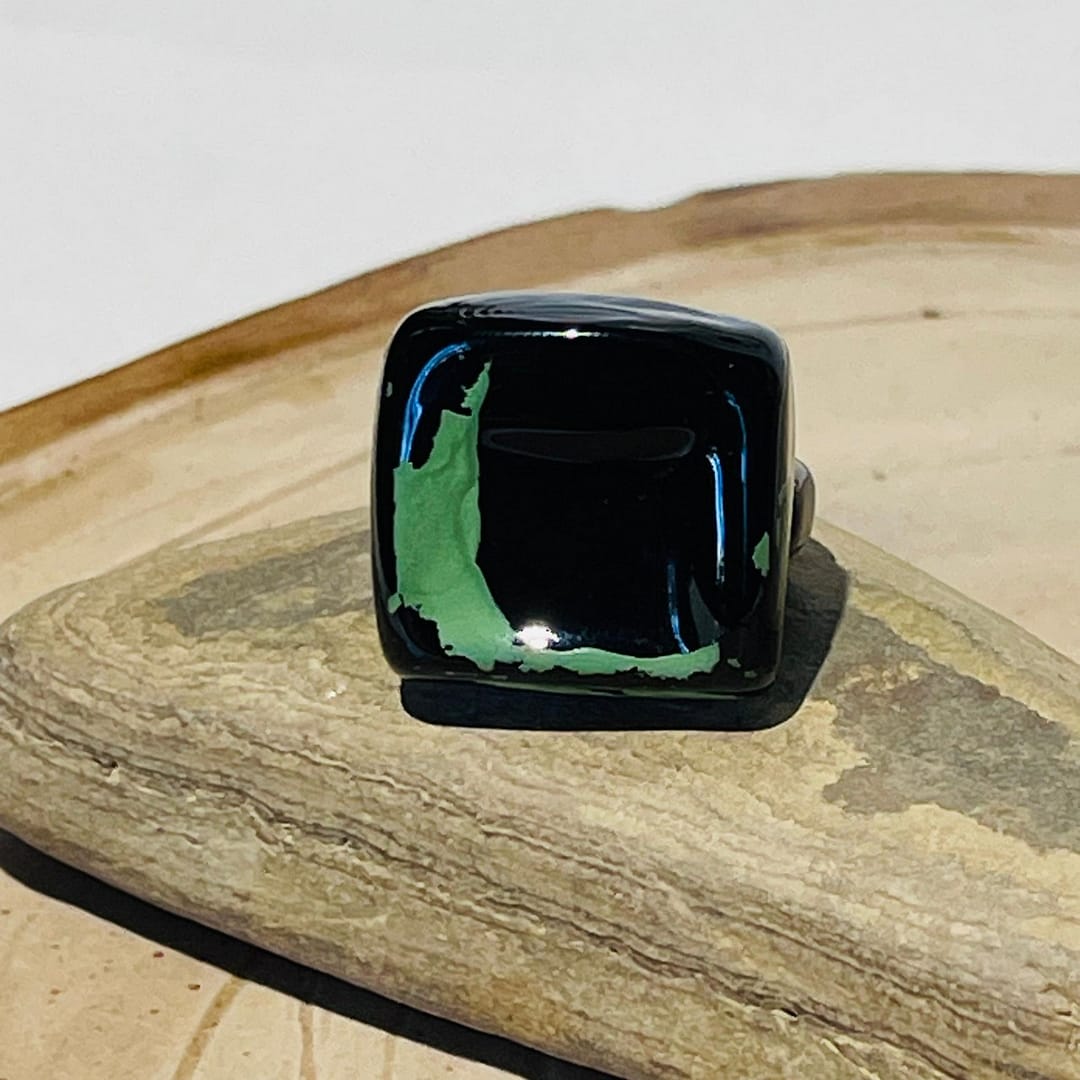 Yeşil Siyah Kare Formda Cam Yüzük - Görsel 4