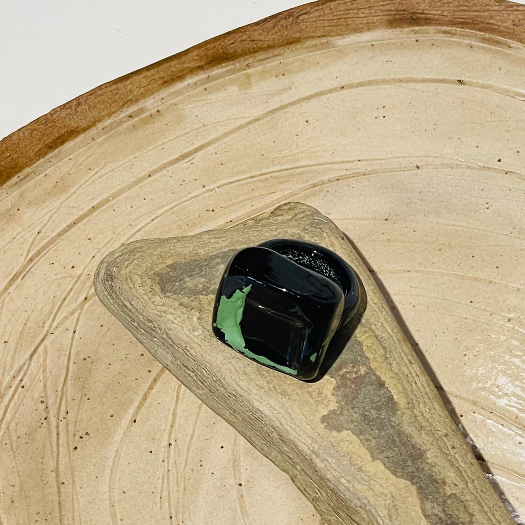 Yeşil Siyah Kare Formda Cam Yüzük - Görsel 5