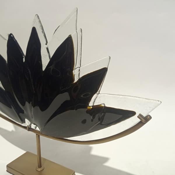 Siyah Kahve Tonlarında Cam Lotus Heykeli - Görsel 5